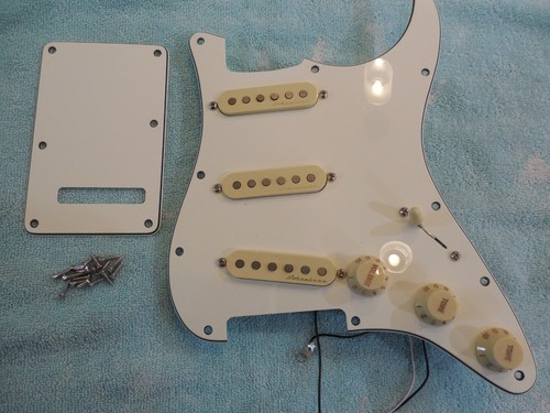 Fender stratocaster loaded - stratocaster,